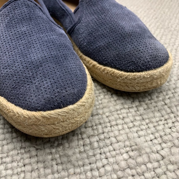 Clark’s collection soft cushion shoes - Picture 5 of 8